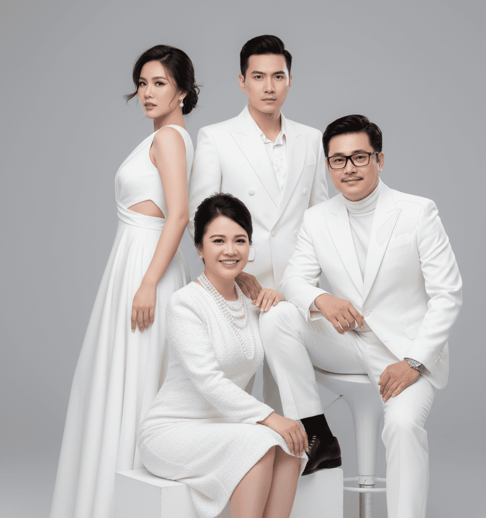 Family Portrait carousel 7